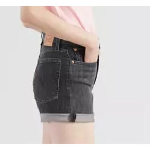 LEVI'S Wedgie Short Faded Black Denim Shorts Womens Style # 523600023 Size 29 - Picture 3 of 9